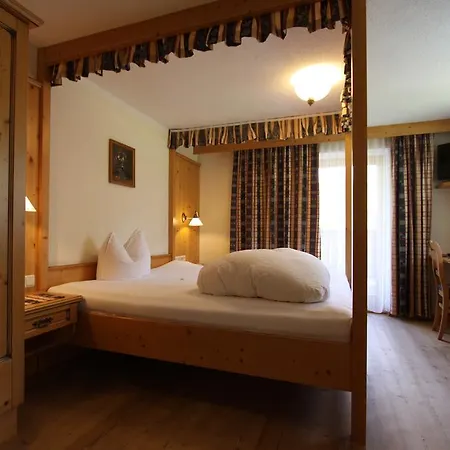 Pension Waldesruh 3* Sölden